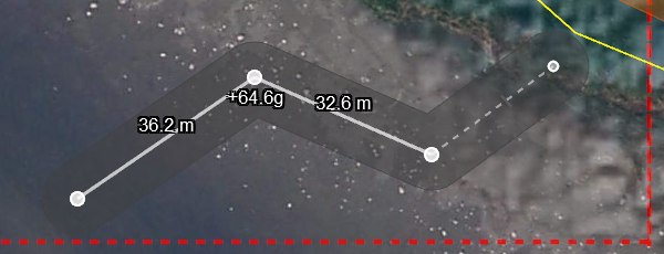 En luftledning som ritas över vatten: tre punkter, längderna 36,2 m och 32,6 m, vinkeln +64,6g, ledningsgatan i grått och en streckad linje till muspekaren.